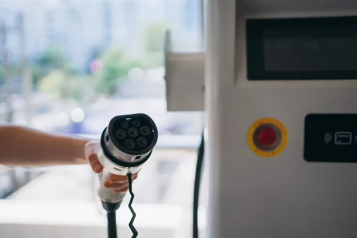 Elektrikli Araçta Onboard Charger Nedir?