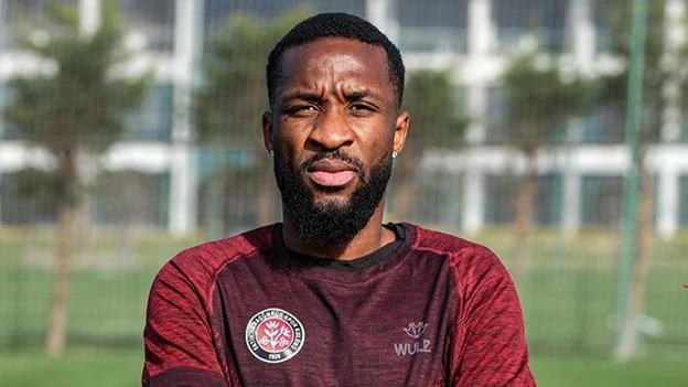 Karagümrük'te Gabonlu Fırtına: Shavy Babicka Resmen Kırmızı-Siyahlılarda!