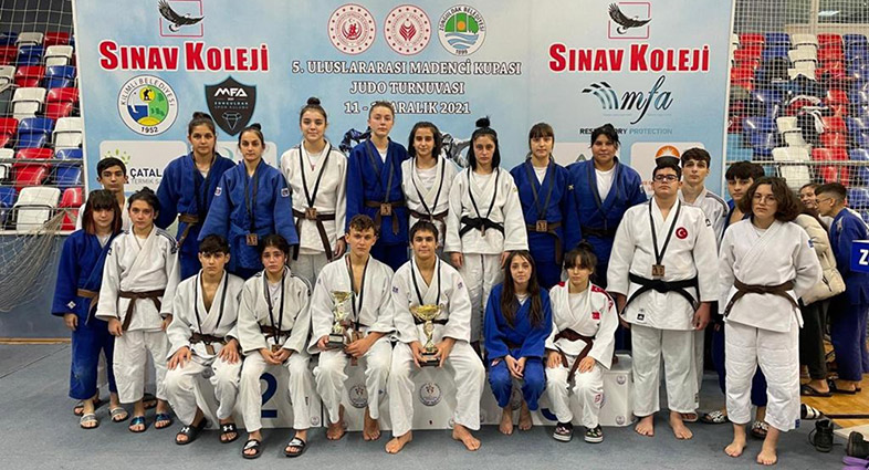 Judocular Zonguldak’ta kürsüden inmedi