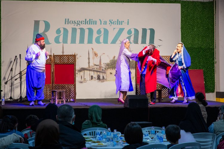 Bursa’da Ramazan gecelerini ‘Şehir Tiyatrosu’ renklendiriyor