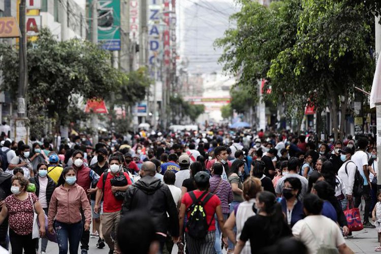 Peru’da sokağa çıkma yasağı kalktı