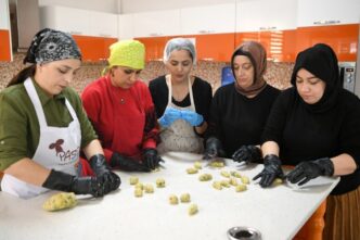 Malatya’da pastacılık kursu ev ekonomisine katkı sağlıyor