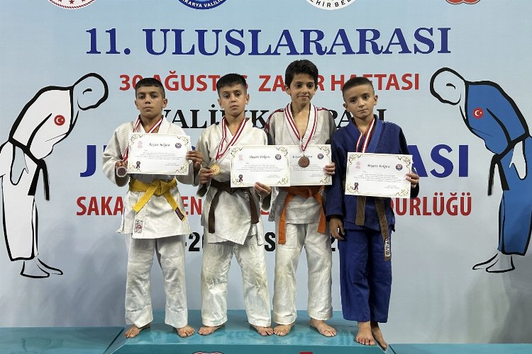 Judocular, Sakarya’da madalyaları kaptı